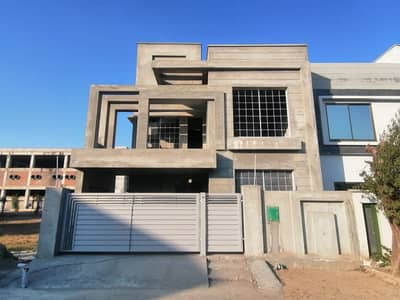 Low price 8 Marla Greystrectre House Available for sale in bahria orchard phase 2