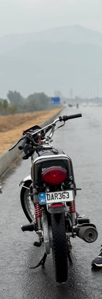 Honda 125 Original hai bilkul lush condition main hai bike