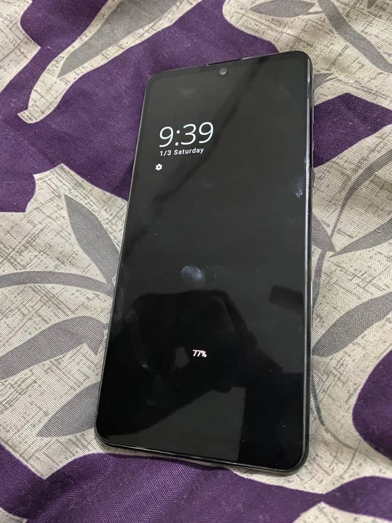 Sharp Aquos zero5G basic 1