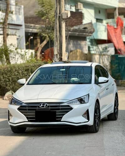 Hyundai Elantra 2022