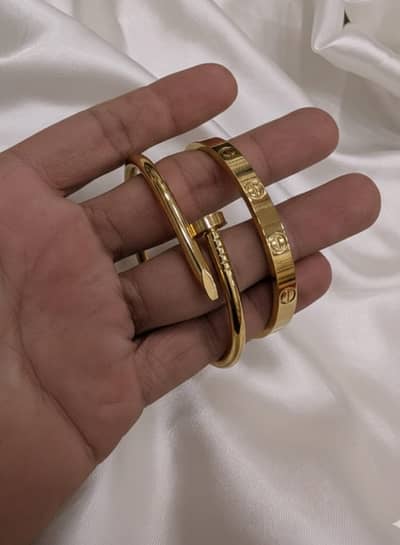 New condition hai fresh h bilkul