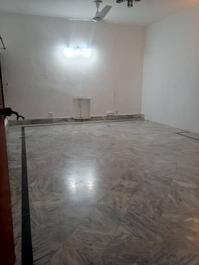 G9 ground portion available for rent