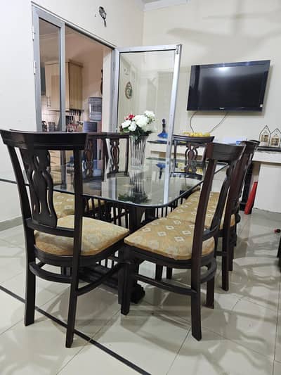 8 seater Dining Table