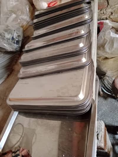 بیکری کا تمام سامان موجود ہے