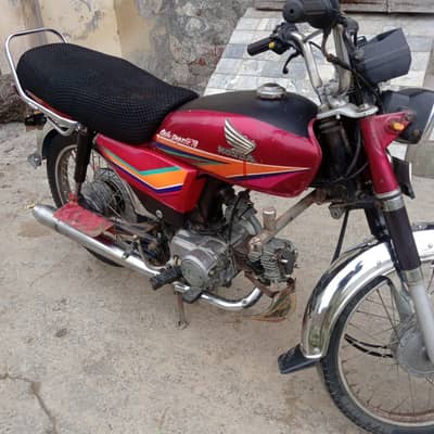 2012 model ha boht achi cheez ha  jis Bhai na lanee ha wo rabta kry