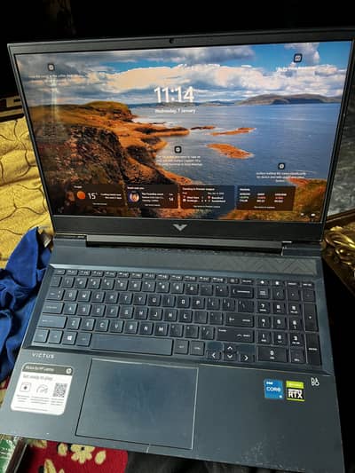 HP Victus 16D