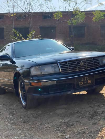 Toyota crown 1985 model 96 import and registered