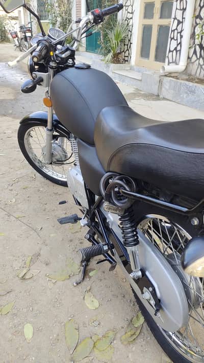 Suzuki gs 150