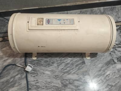 Electric Geyser just 5 month's  used  0 3 3 4 5 4 8 8 2 2 9