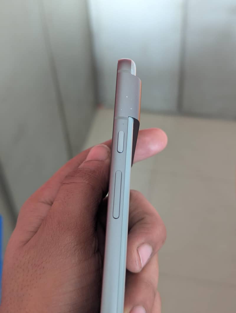Google pixel 8 2