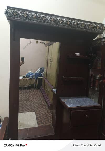 بیڈ سائیڈ ٹیبل سنگار میز برتن والی الماری