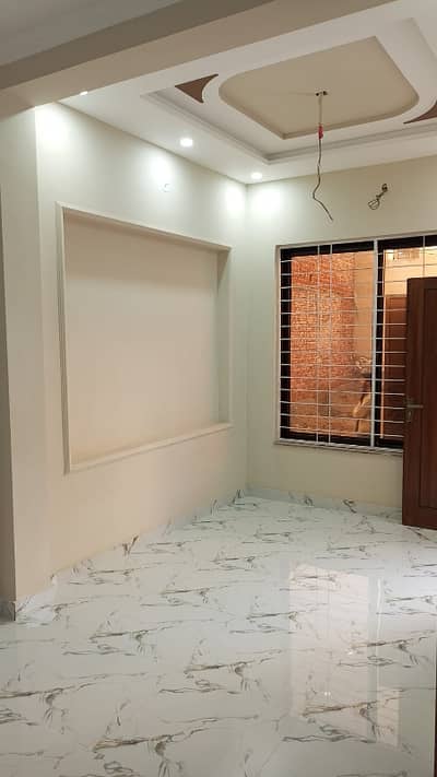 10 MARLA BARND NEW SACEND FLOOR FOR RENT IN JUBIEEL TOWN