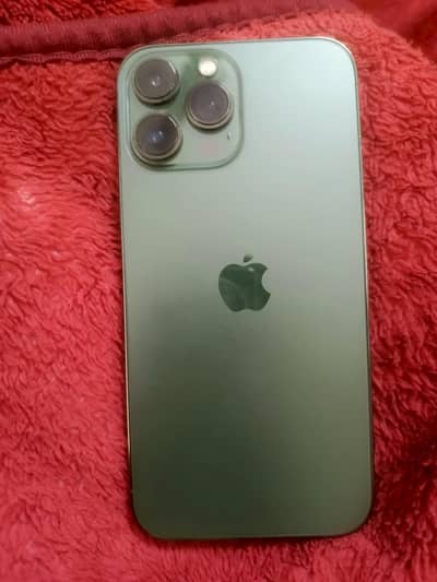 iphone 13 pro max ,128 gb memory , 10/9 condition , factory unlocked ,