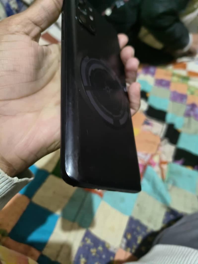 OnePlus 9r 1