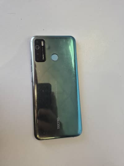 Techno camon 15  4/64