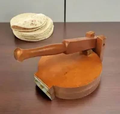 Roti maker wooden