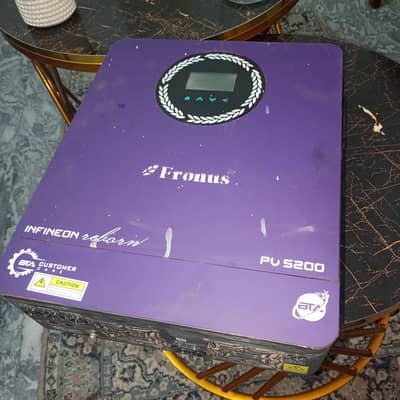 Fronus 4.2kw solar Hybrid Inverter