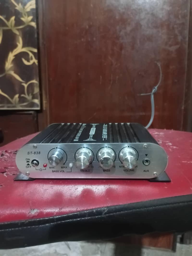 class D amplifiers 2.1 0