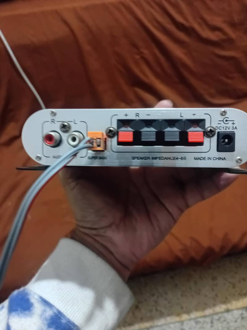 class D amplifiers 2.1 2