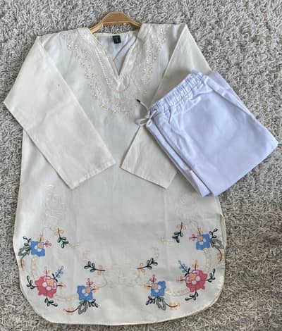 Branded wholesale dresses