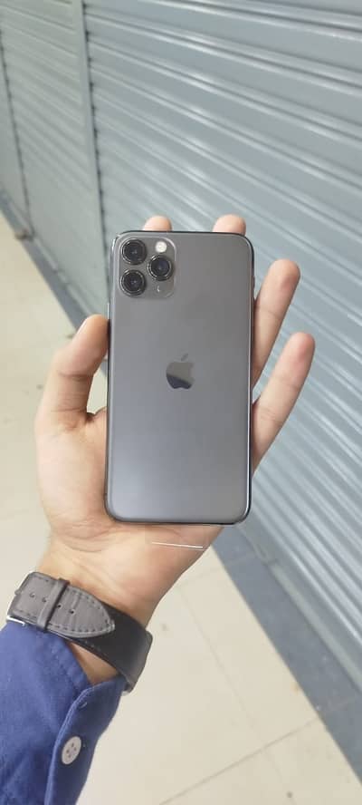 iphone 11 Pro | pta approved | bh 97% | 10/10 | like new