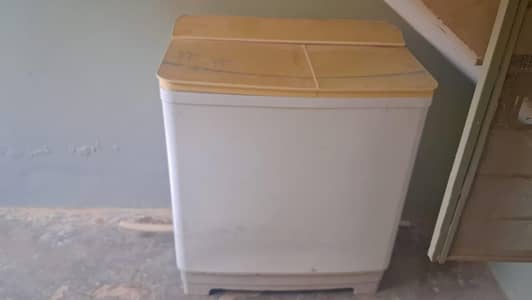 Twin tub washing machine and dryer