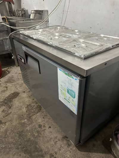 Chiller freezer / freezer / Prep table