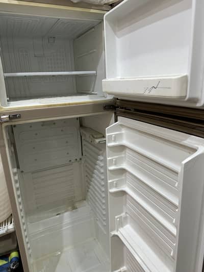 Dawlance Medium Size Refrigerator