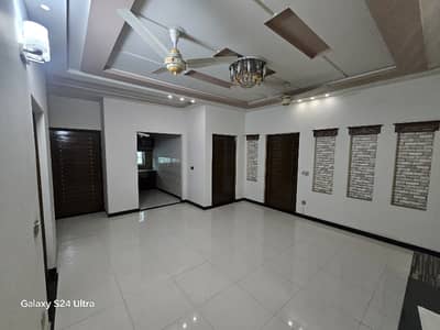 1 Kanal Upper portion available for rent wapda Town ph1 block k1
