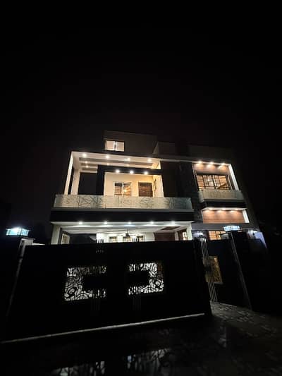 Own A House In 10 Marla Lahore