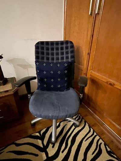 Revolving office Chair