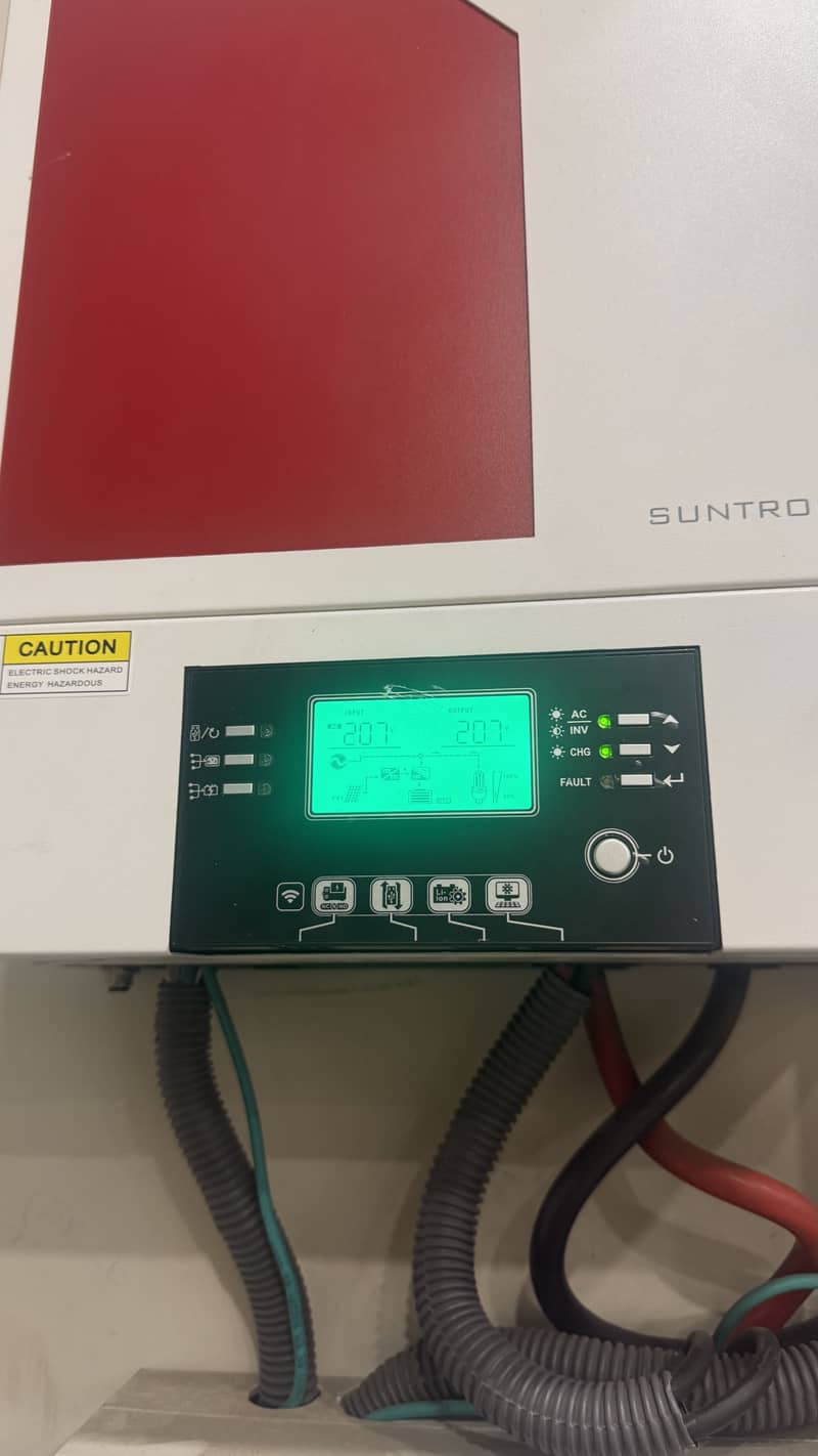 Max Power 5KW Hybrid Solar Inverter | Like New | 1 Year Used 2