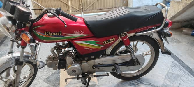 ghani selstart bike hy engine voice boht acha hy