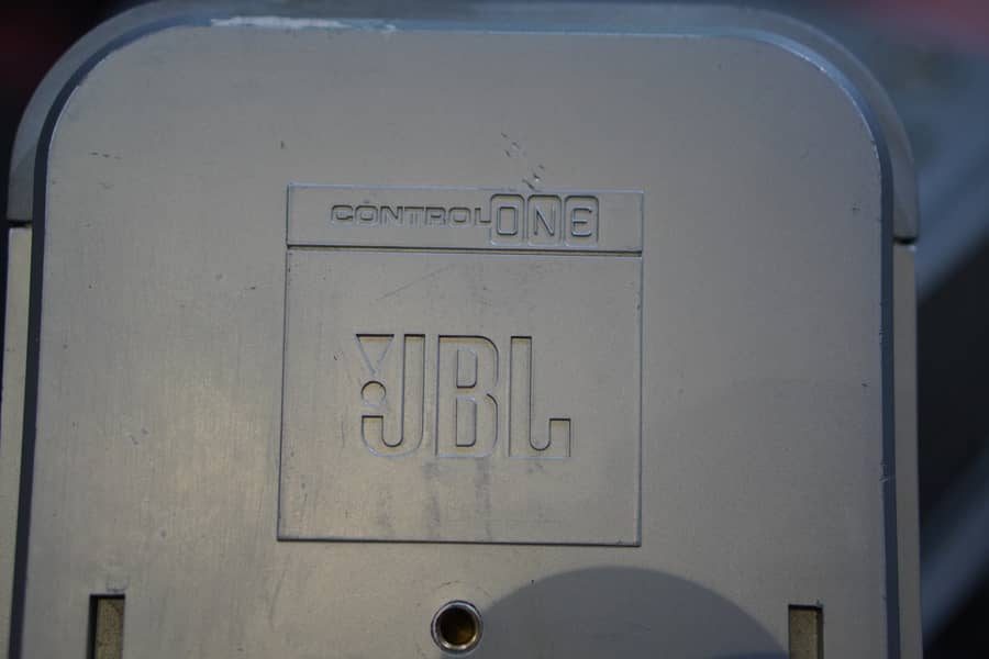 JBL Control ONE 3
