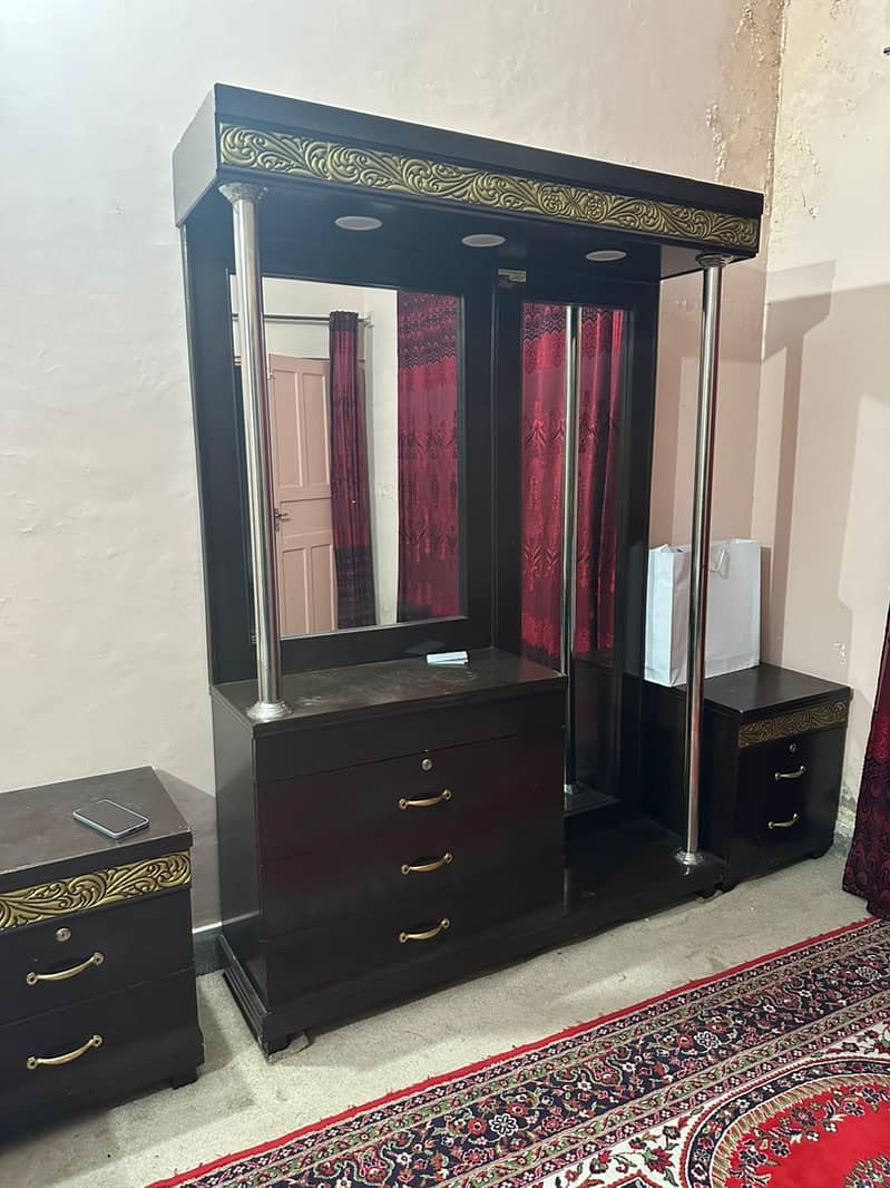 Bed side tables Dressing 1