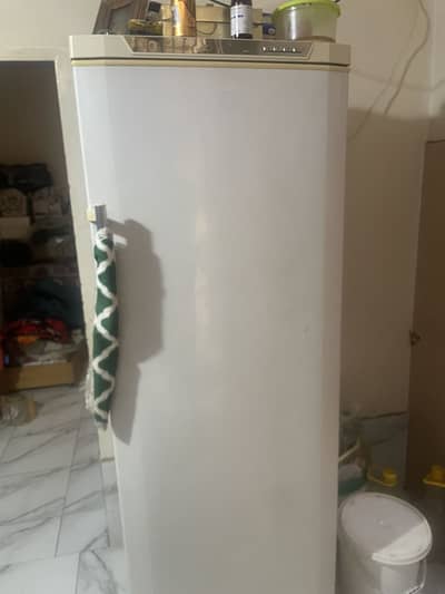 UNTech international Model RS-30WC4HA refrigerator