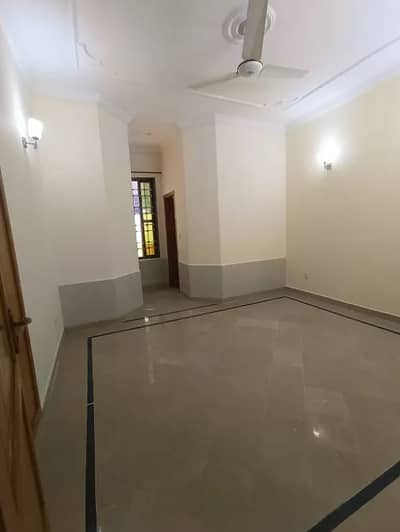 G 13 7 MARLA UPAR POTION AVAILABLE FOR RENT