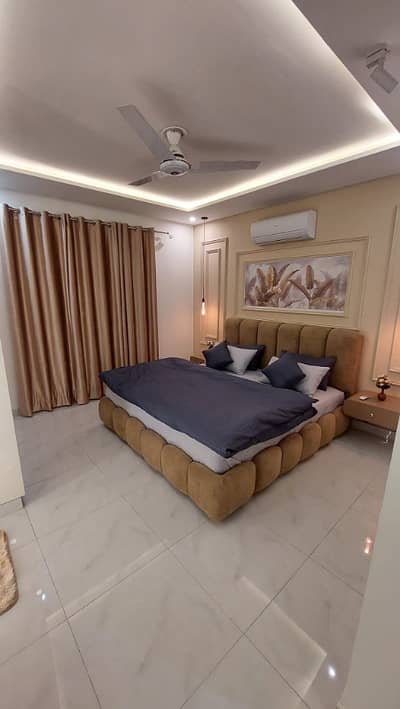 One bed apartment per day available Gulbarga green Islamabad