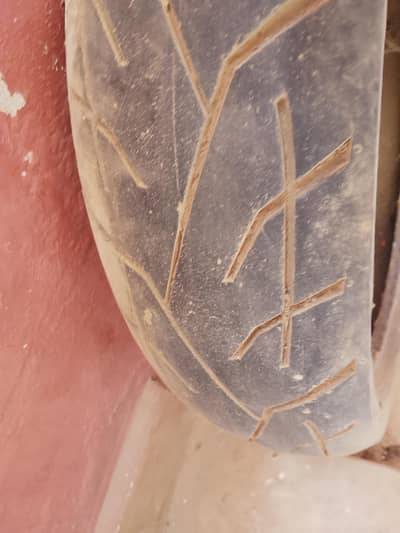 tubeless tire 130/70 17