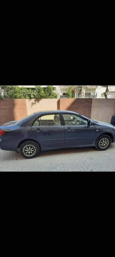 Toyota Corolla SE saloon automatic