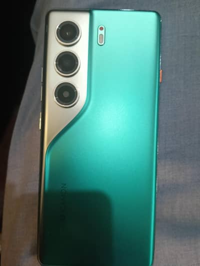 tecno canon 40 pro /16/256