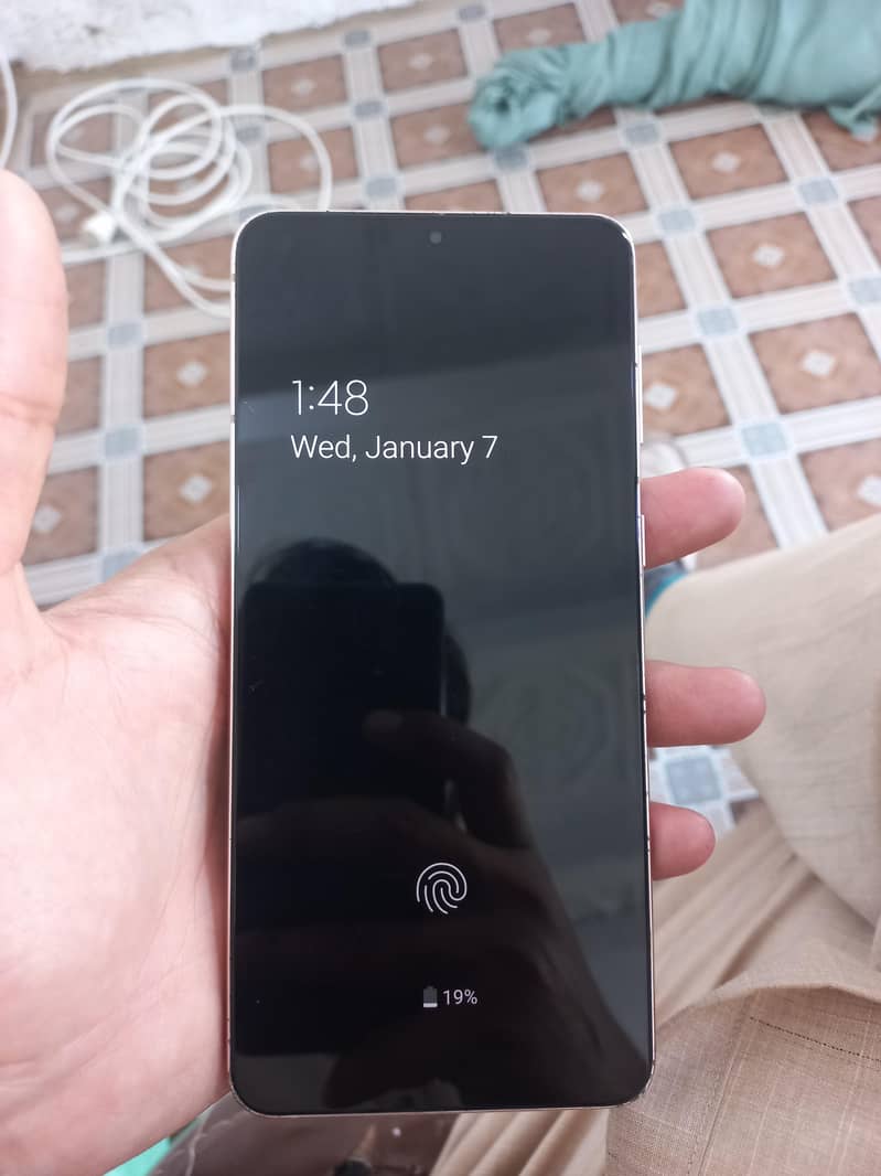 samsung S21+ mint condition 0
