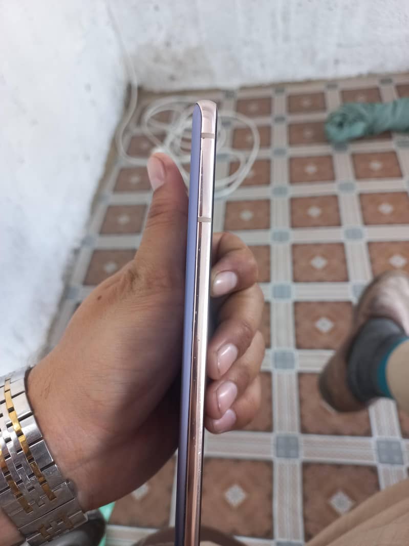 samsung S21+ mint condition 2