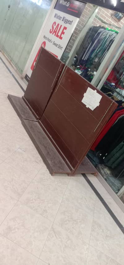 Garments hangers racks