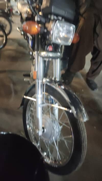 31 sereal hai Hyderabad number hai urgent deni hai