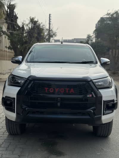 Toyota Revo V 2018/2019