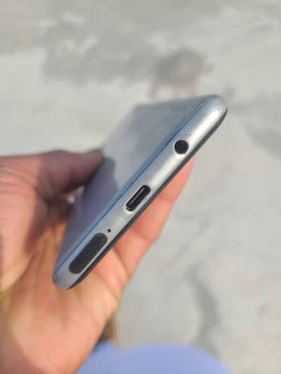 a42 5G  6/128 finger display non glass ma line ha all