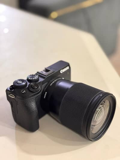 Canon EOS M6 Mark II Body, DJI Ronin RSC 2 Gimbal