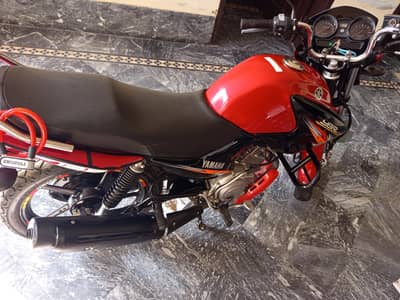 YAMHA YBR 125