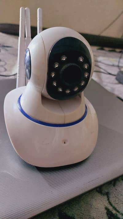 V380 WIFI CCTV CAMERA With ROTATION. EXCELLENT CONDITION AND VIDEO